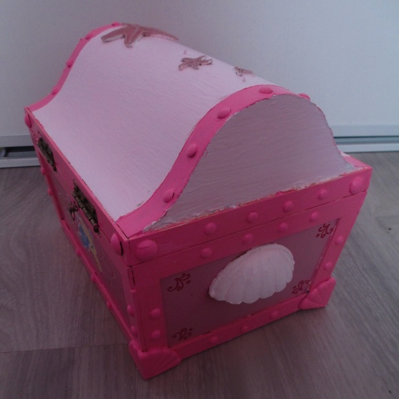 Unique Hand-Painted Pink Treasure Chest Music Box Jewelry Box - Picture 13 of 14